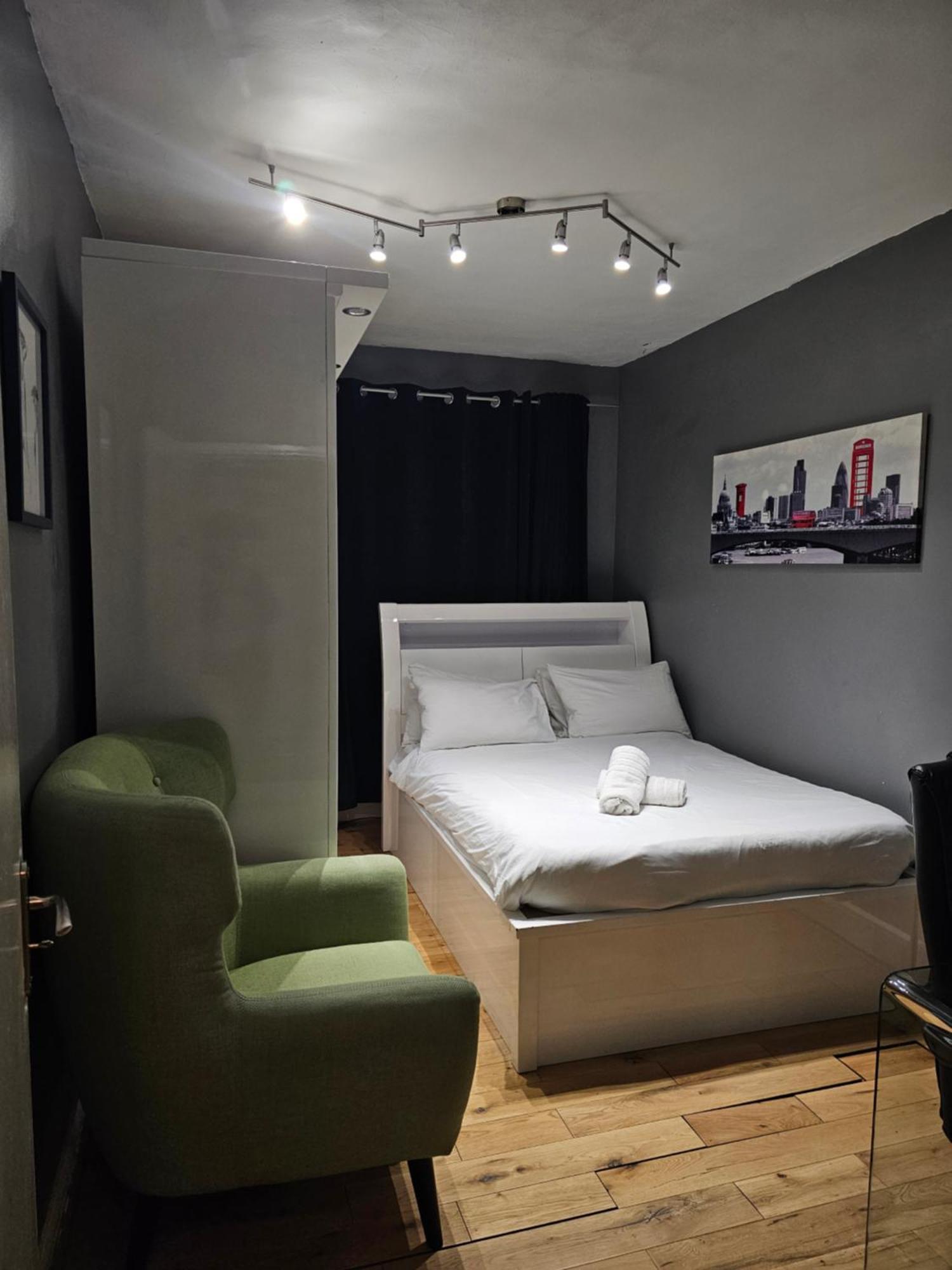 Umbrella Woolwich Homestay London