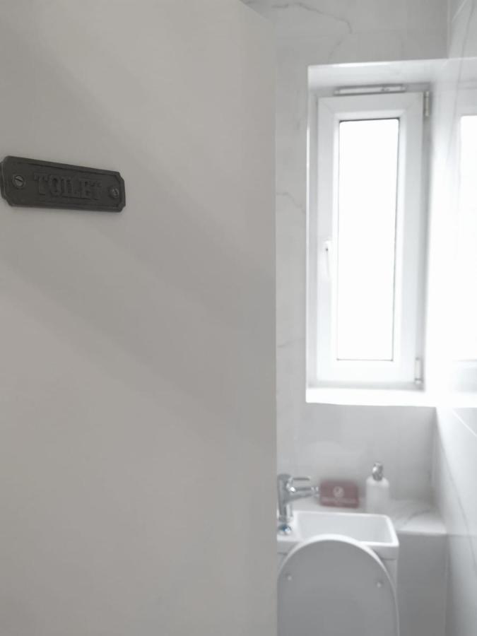 Umbrella Woolwich Homestay *