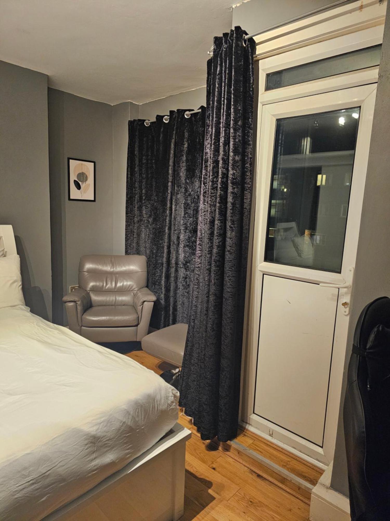 Umbrella Woolwich Homestay